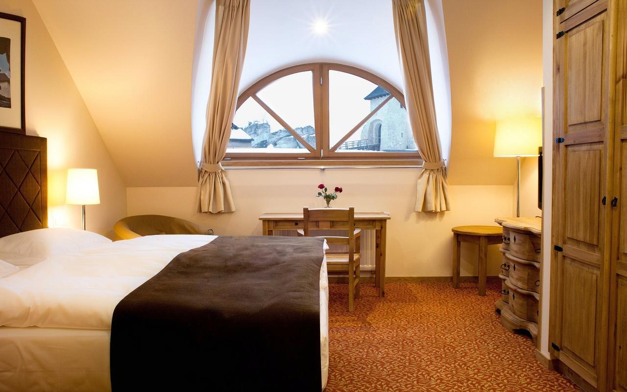 Hotel Zamek Bobolice Niegowa Room photo