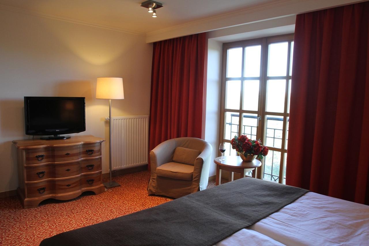 Hotel Zamek Bobolice Niegowa Room photo